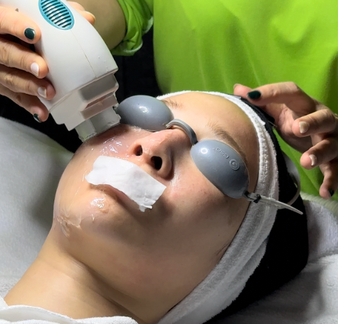 Skin Rejuvenation Phototherapy Light Treatment